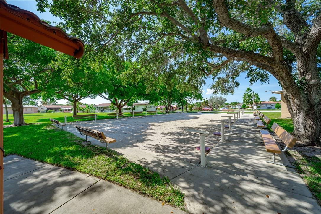 MAINLANDS OF TAMARAC LAKES - Residential
