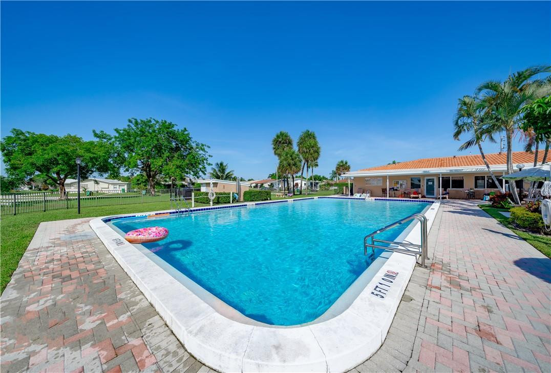 MAINLANDS OF TAMARAC LAKES - Residential