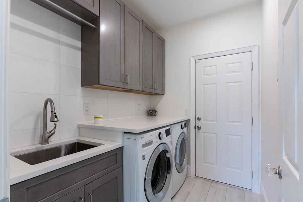 GOLF VILLAGE AT ADMIRALS - Residential