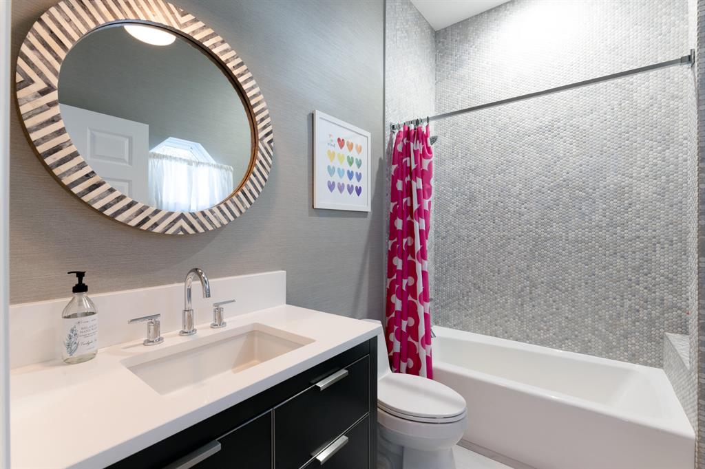 GOLF VILLAGE AT ADMIRALS - Residential