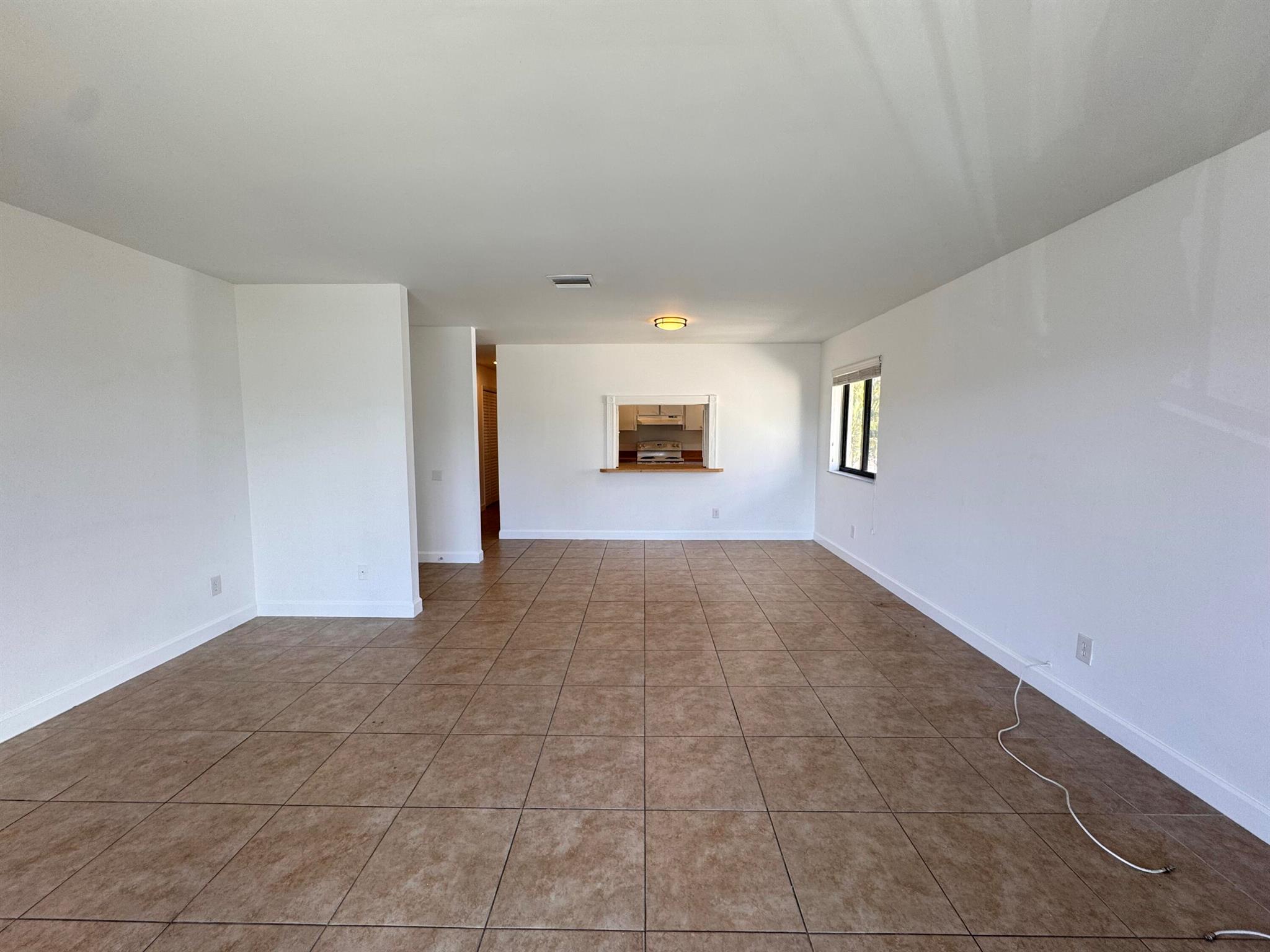 ONE TWENTY FIVE PALMWAY C - Residential Lease