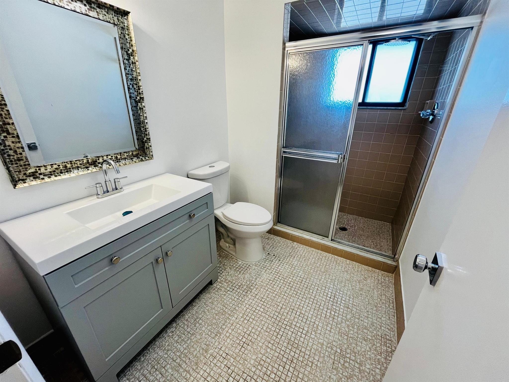 ONE TWENTY FIVE PALMWAY C - Residential Lease