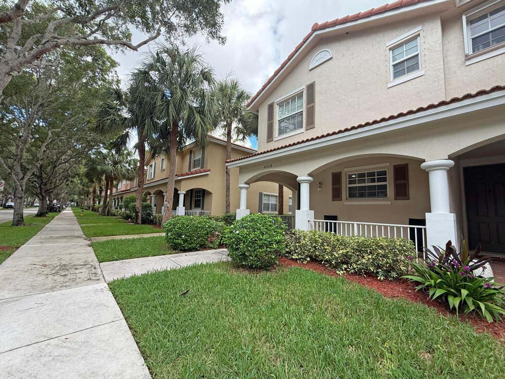 Photo of 4533 Highgate Drive #B, Delray Beach, FL 33445 (MLS # B26062381)