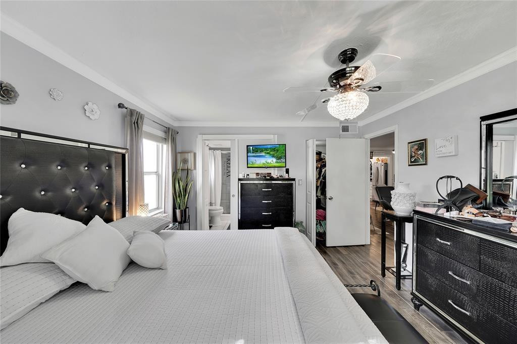 SUNRISE LAKES - Residential