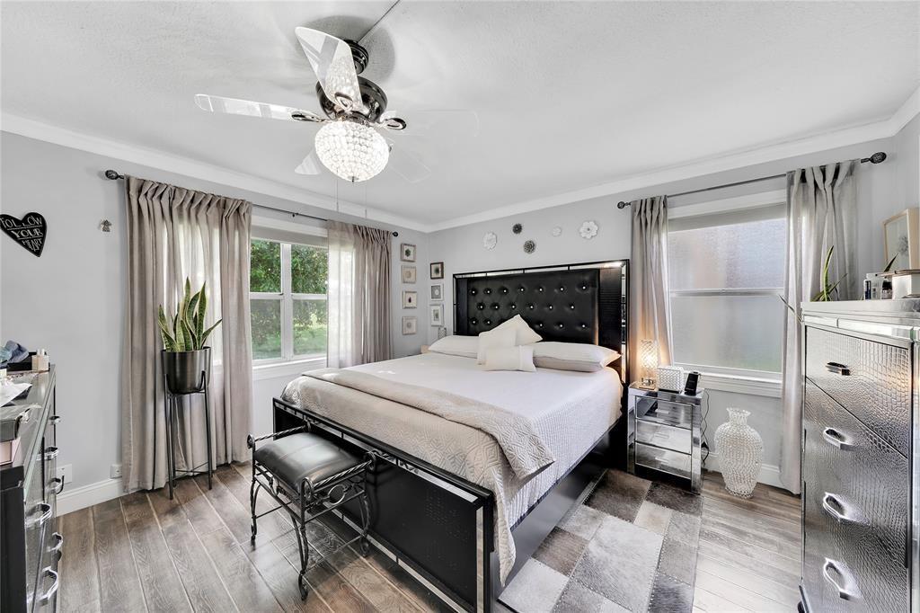 SUNRISE LAKES - Residential