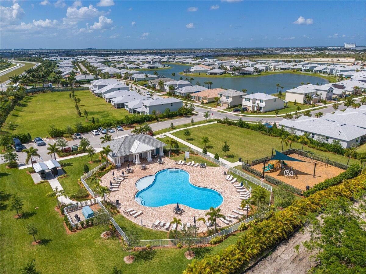 PULTE AT TRADITION PHASE - Residential