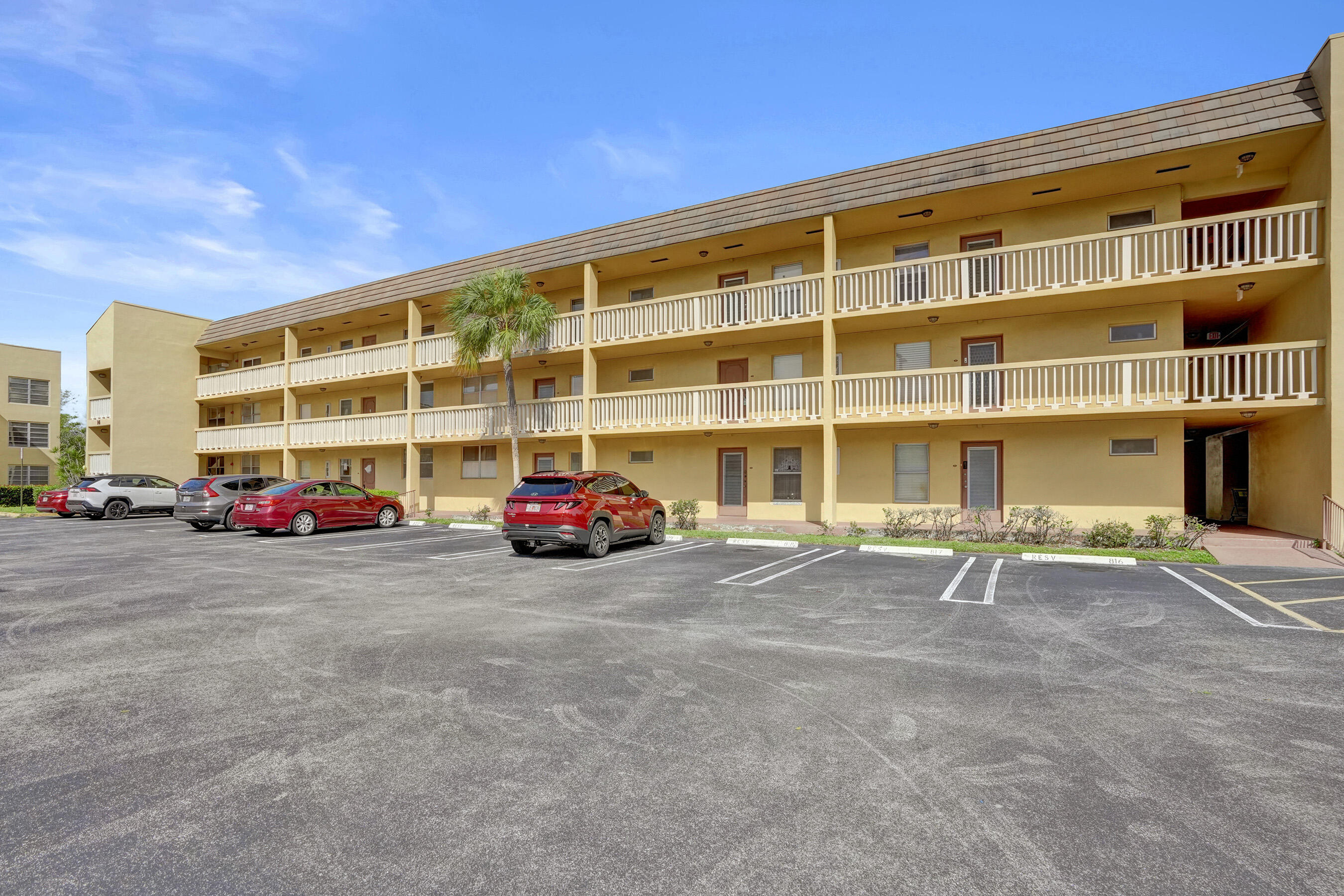 BERMUDA CLUB FIVE CONDO - Residential