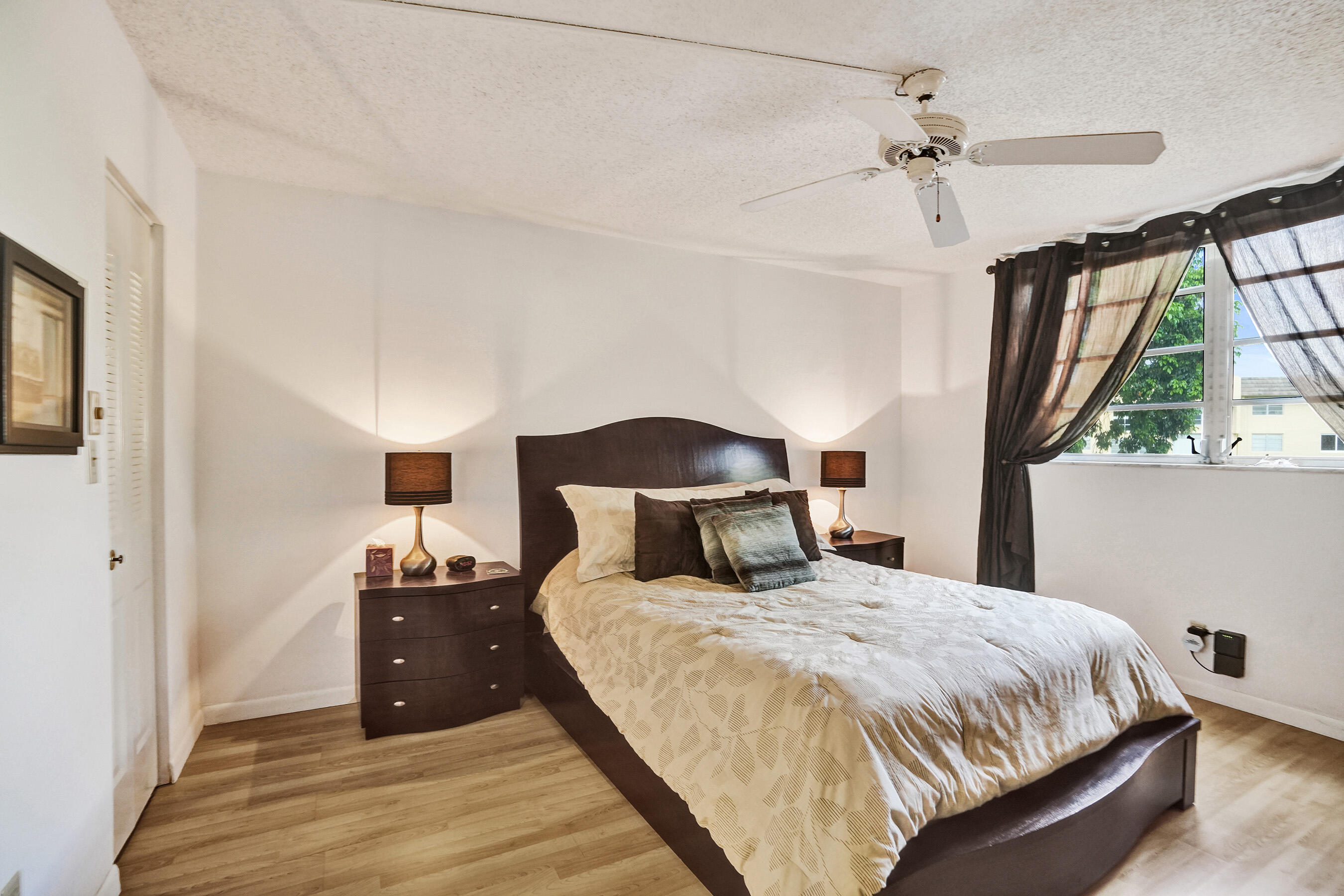 BERMUDA CLUB FIVE CONDO - Residential