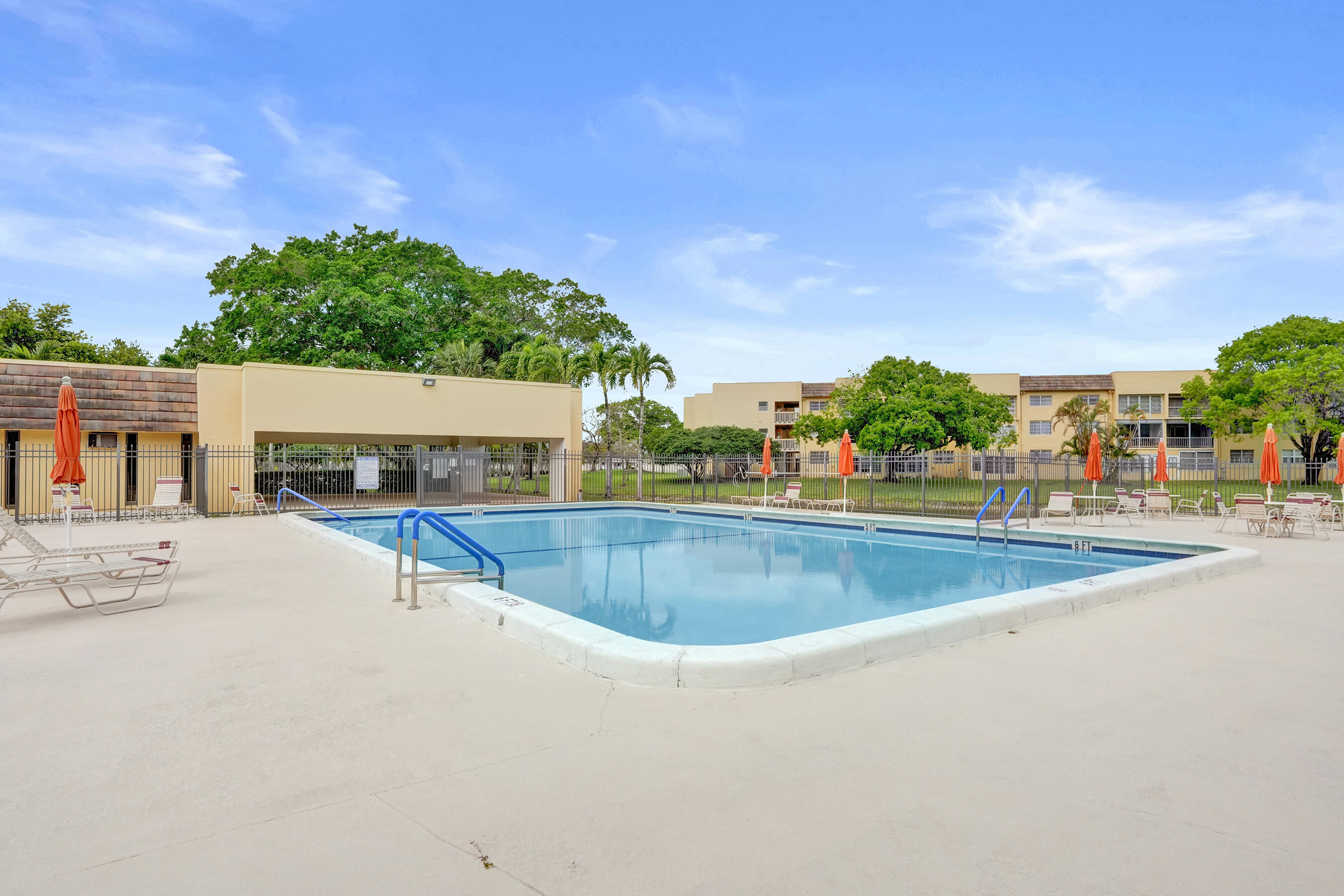 BERMUDA CLUB FIVE CONDO - Residential