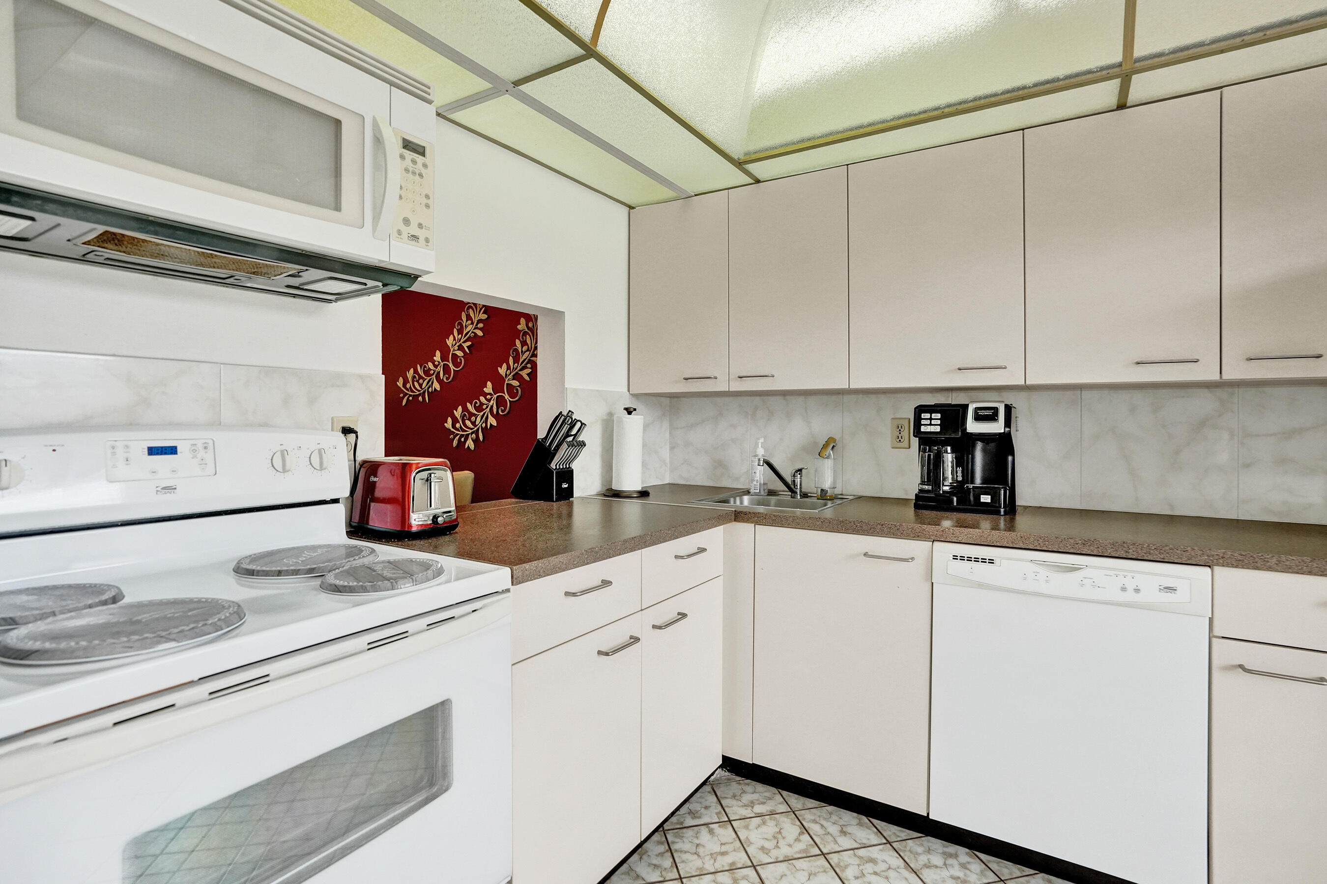 BERMUDA CLUB FIVE CONDO - Residential