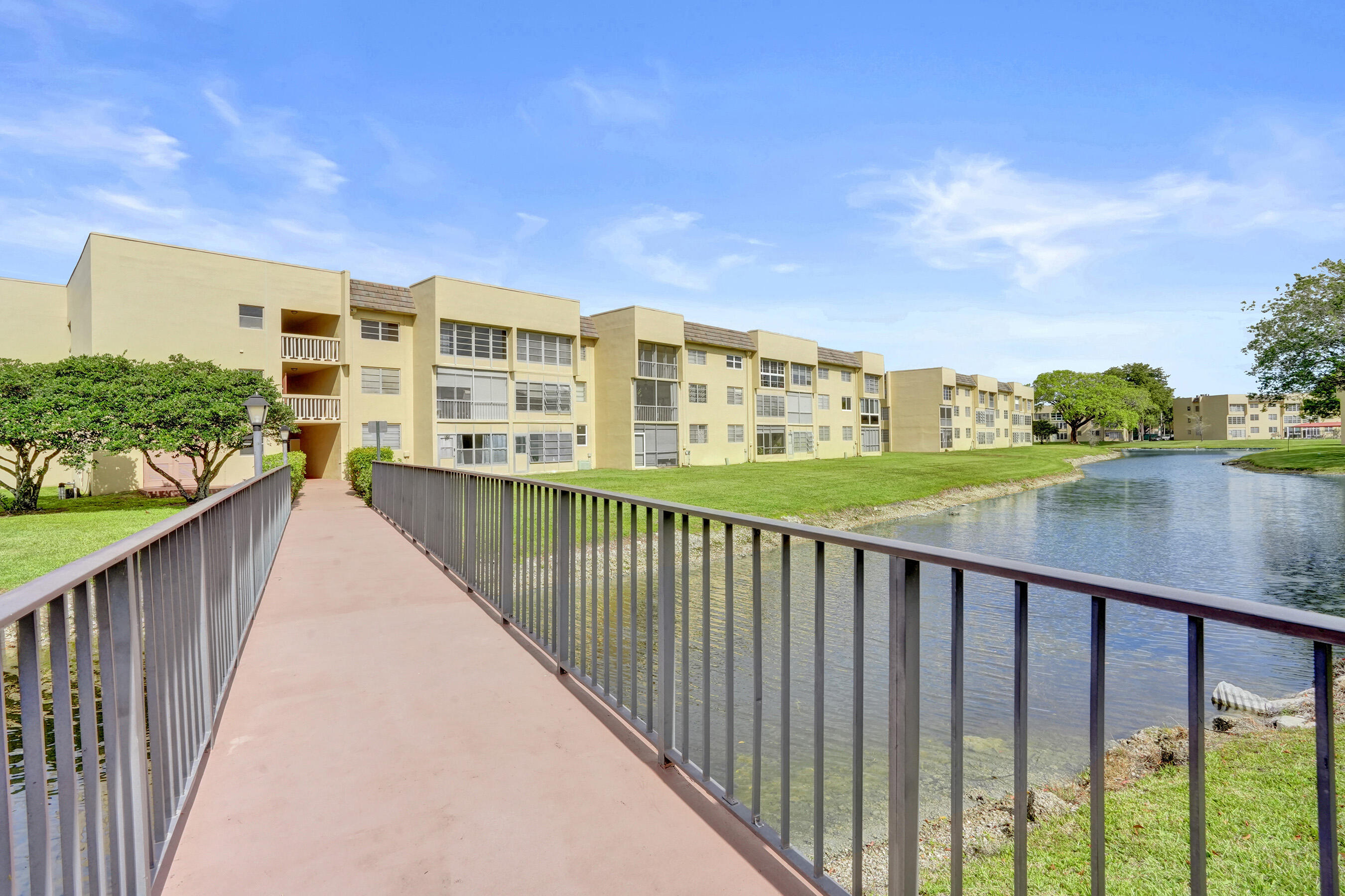 BERMUDA CLUB FIVE CONDO - Residential