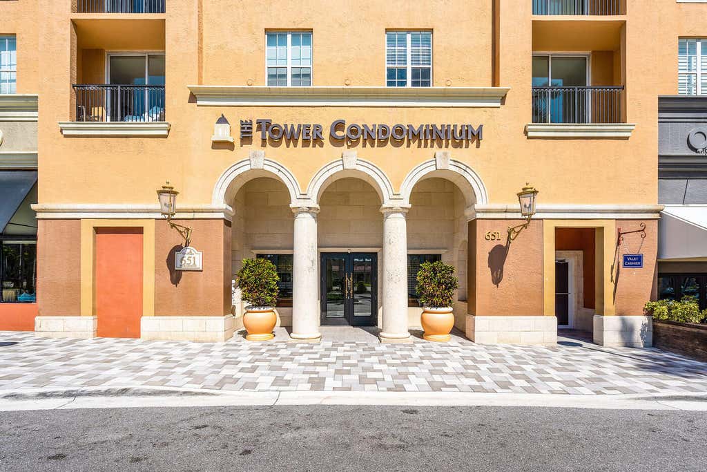 Photo of 651 Okeechobee Boulevard #1104, West Palm Beach, FL 33401 (MLS # B26059025)