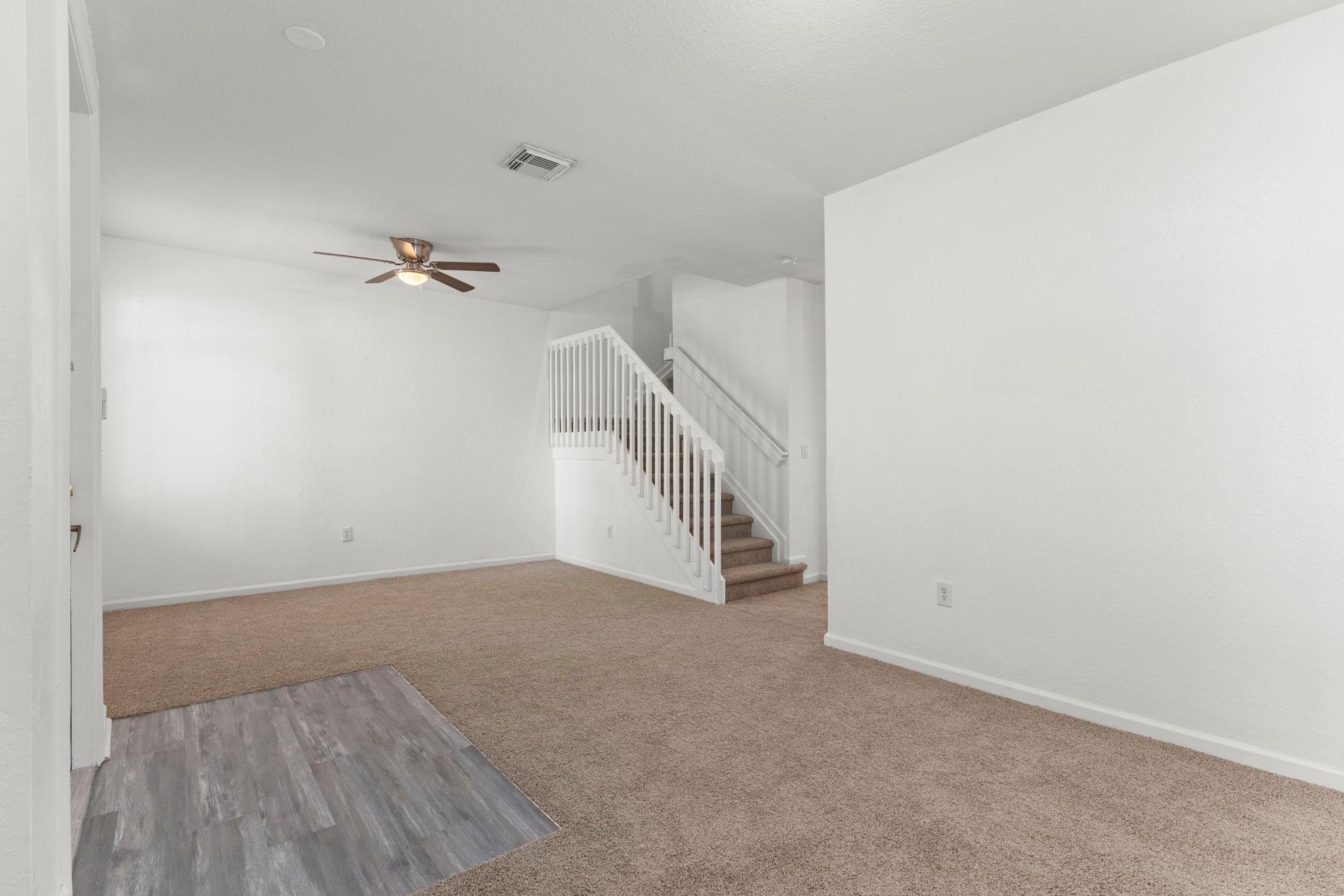 MANDARIN LAKES - Residential