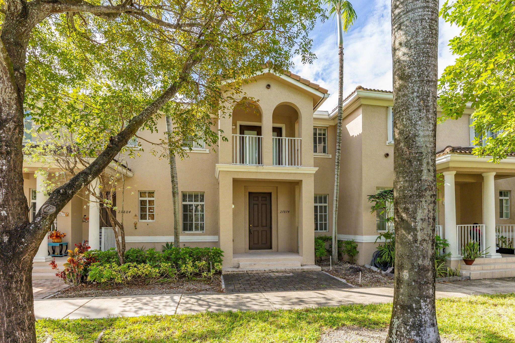 MANDARIN LAKES - Residential