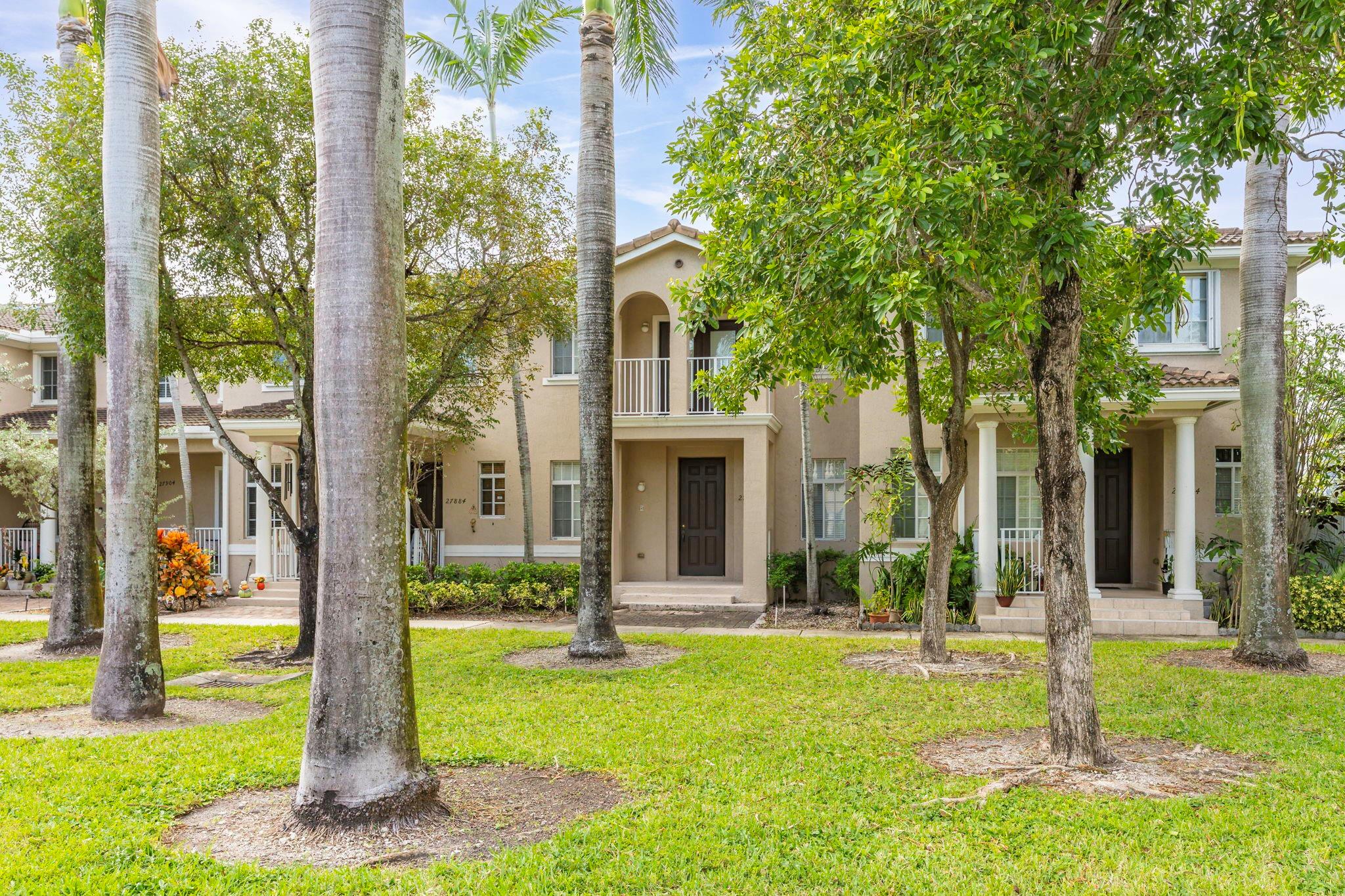 MANDARIN LAKES - Residential