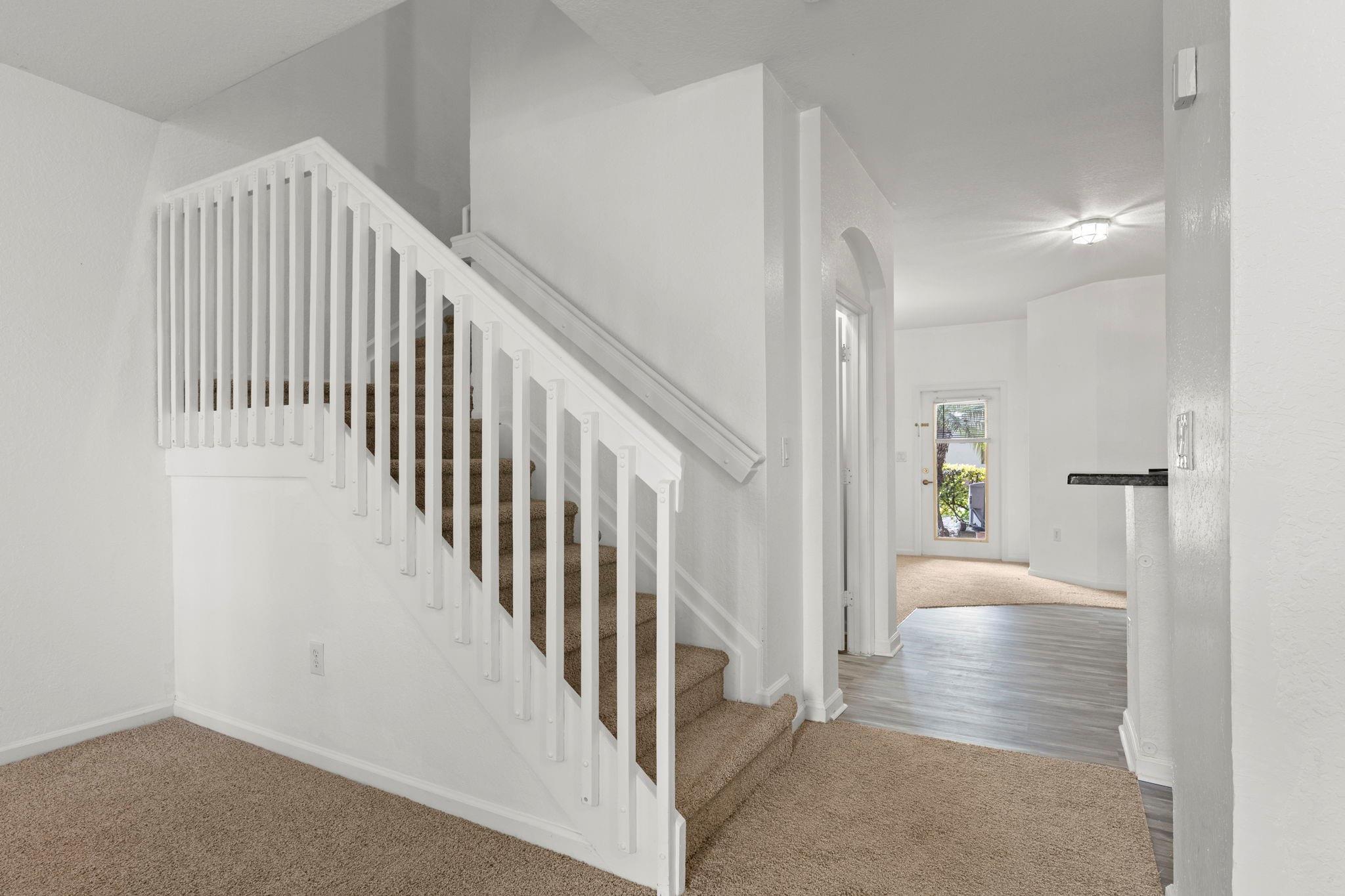 MANDARIN LAKES - Residential