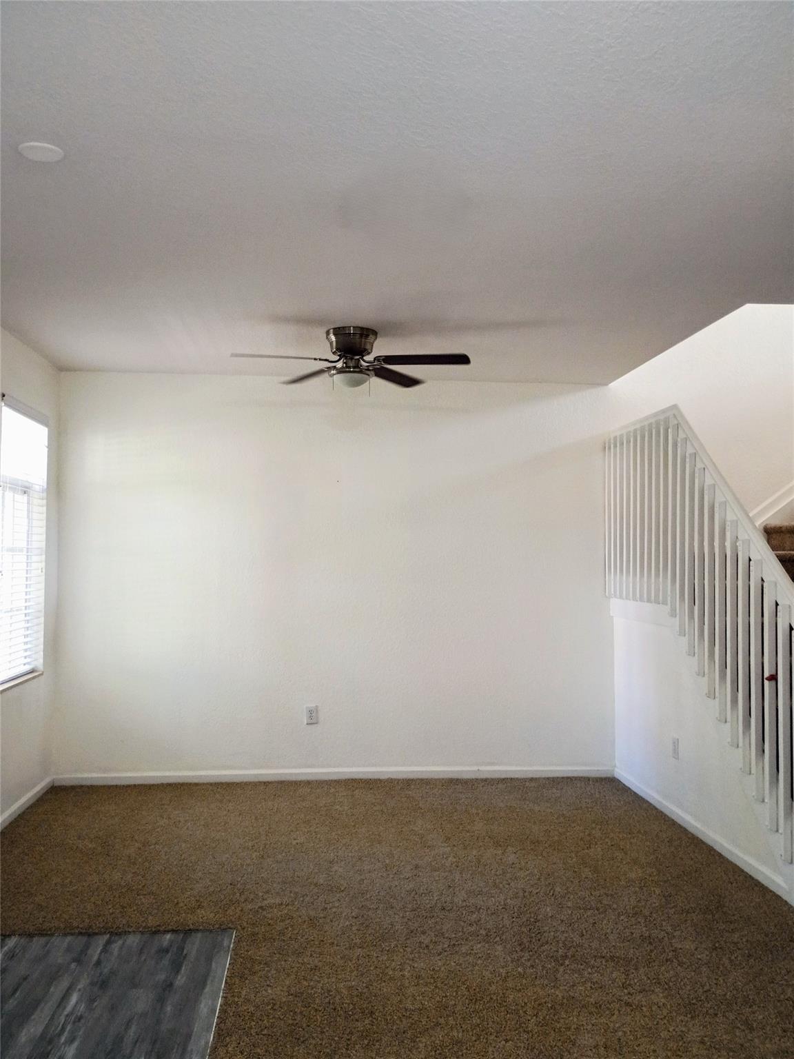 MANDARIN LAKES - Residential