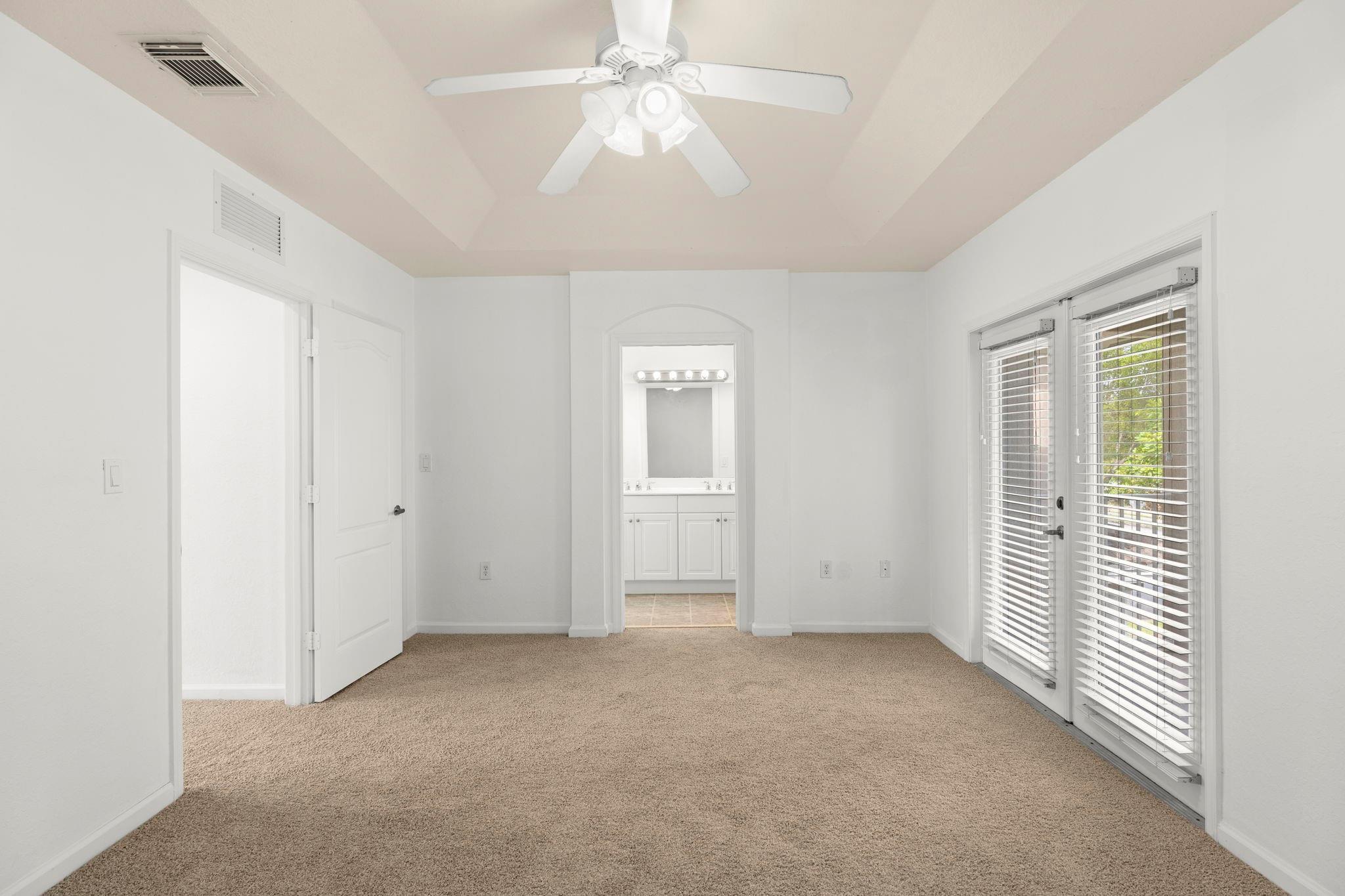 MANDARIN LAKES - Residential