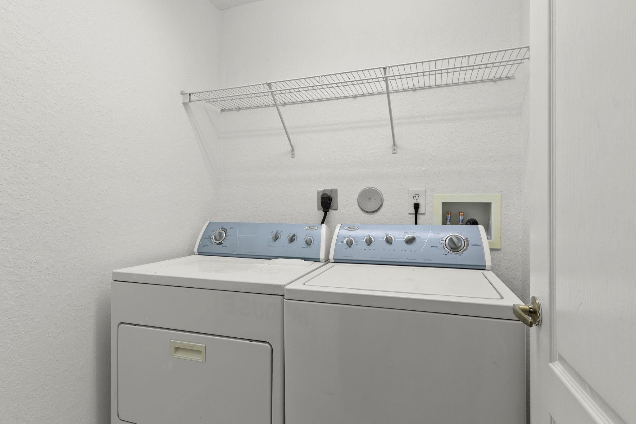 MANDARIN LAKES - Residential