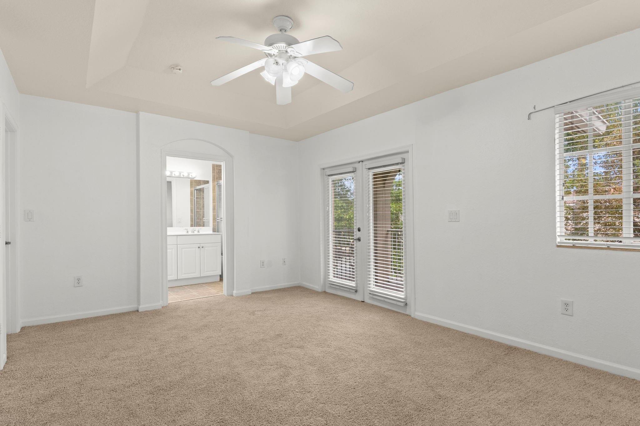 MANDARIN LAKES - Residential