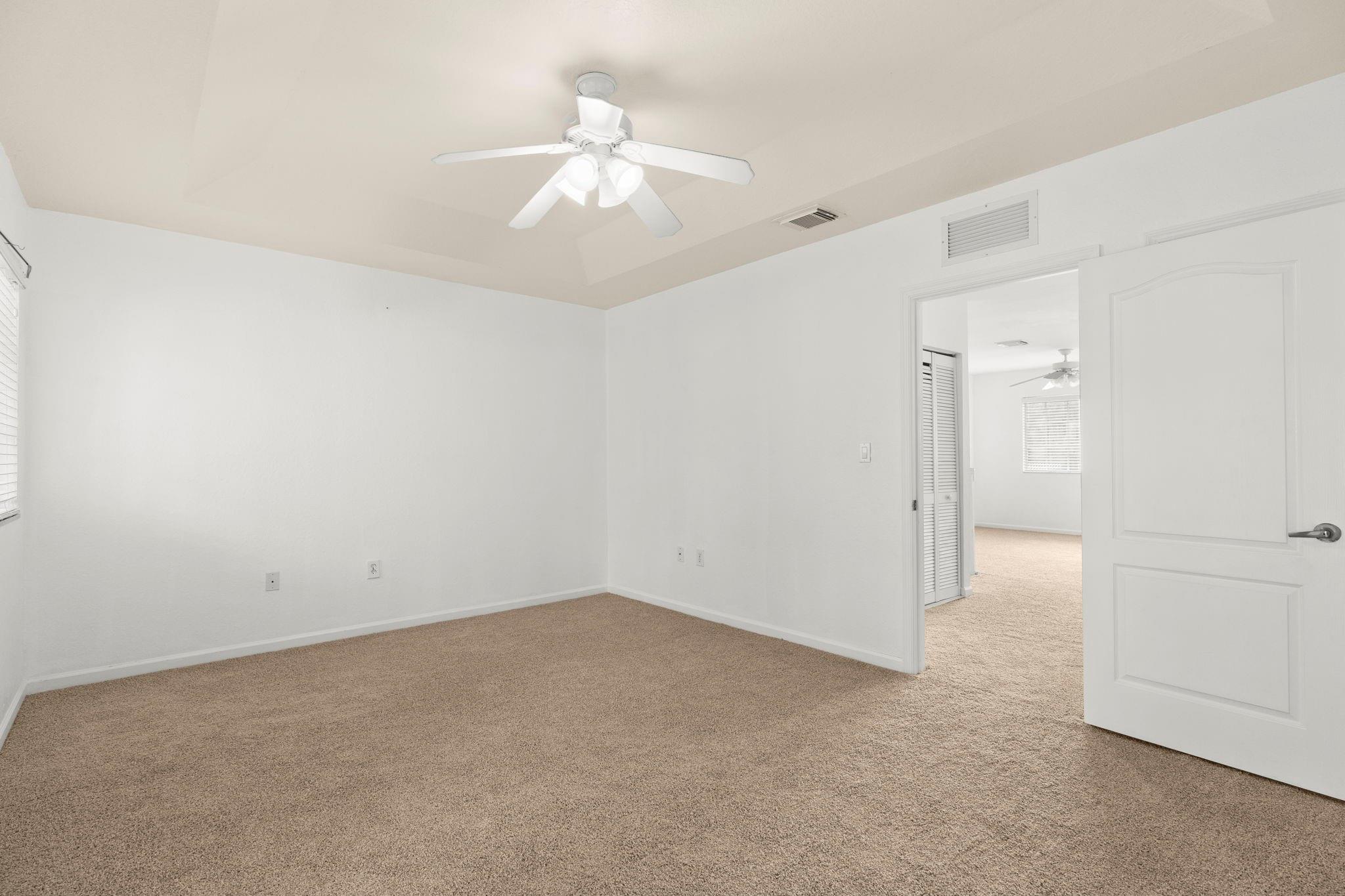 MANDARIN LAKES - Residential