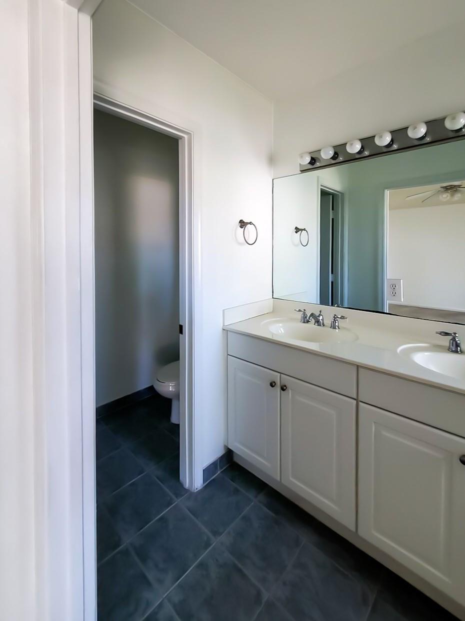 MANDARIN LAKES - Residential