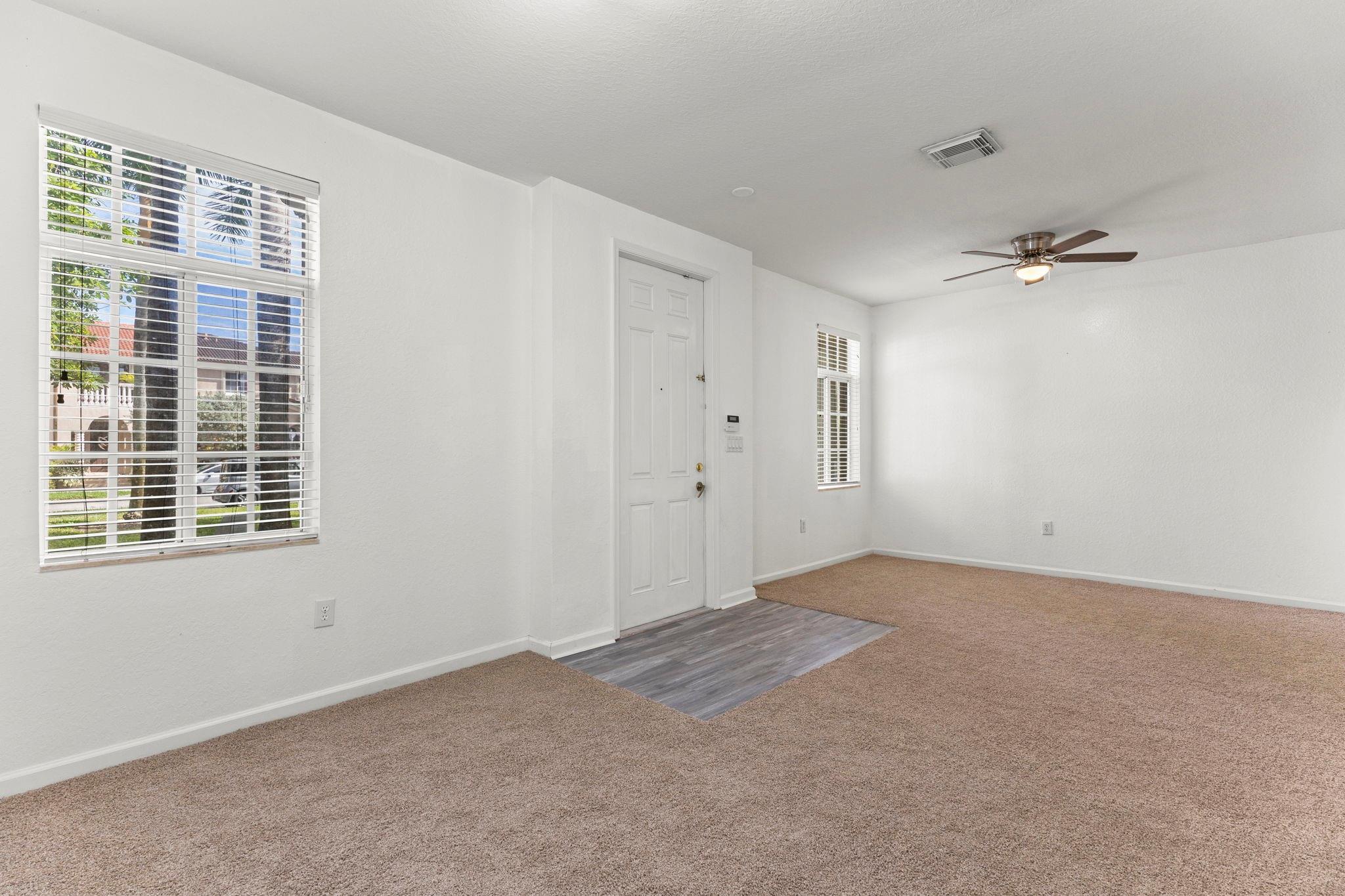 MANDARIN LAKES - Residential