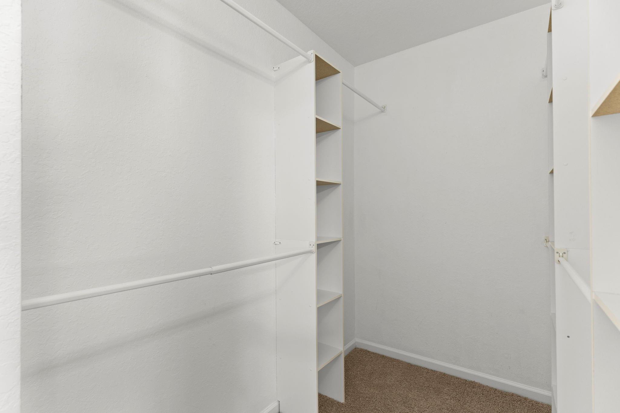 MANDARIN LAKES - Residential