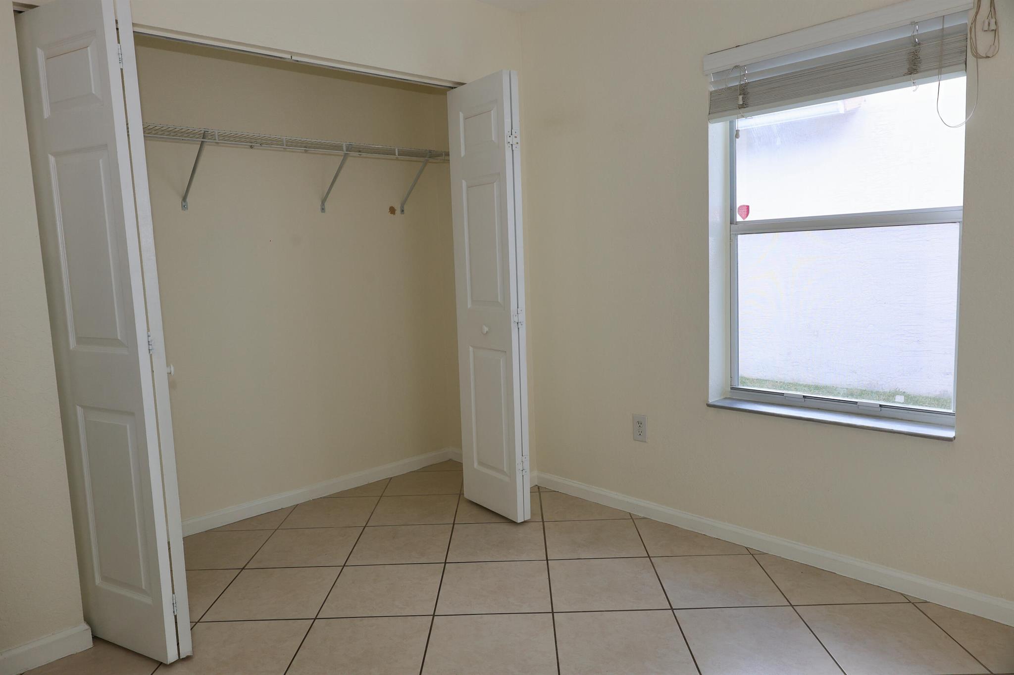 VICTORIA WOODS - Residential