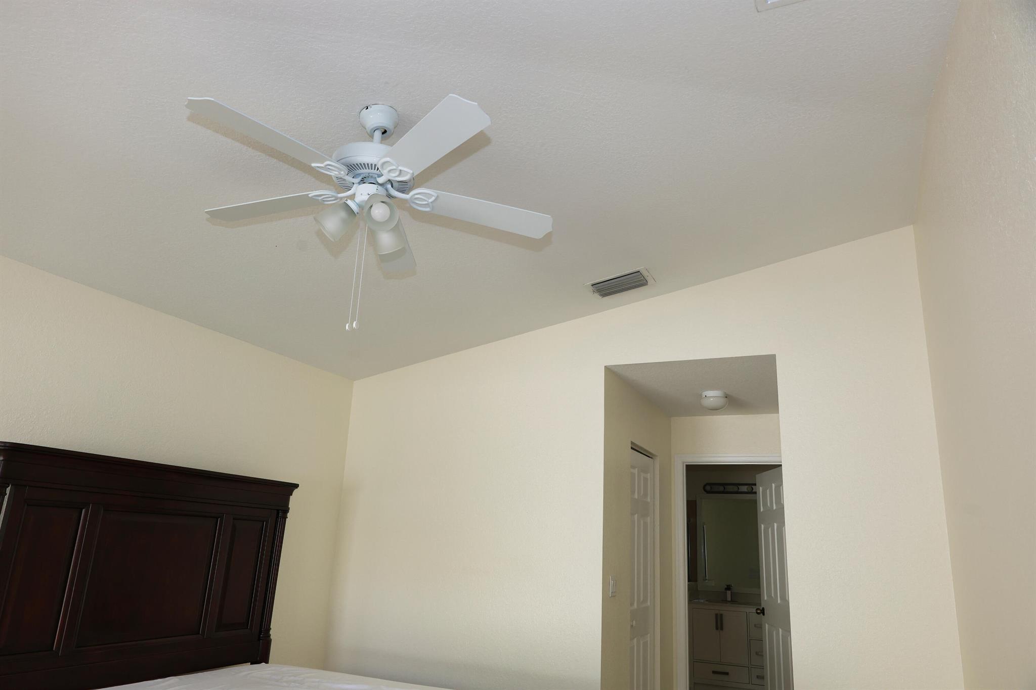 VICTORIA WOODS - Residential