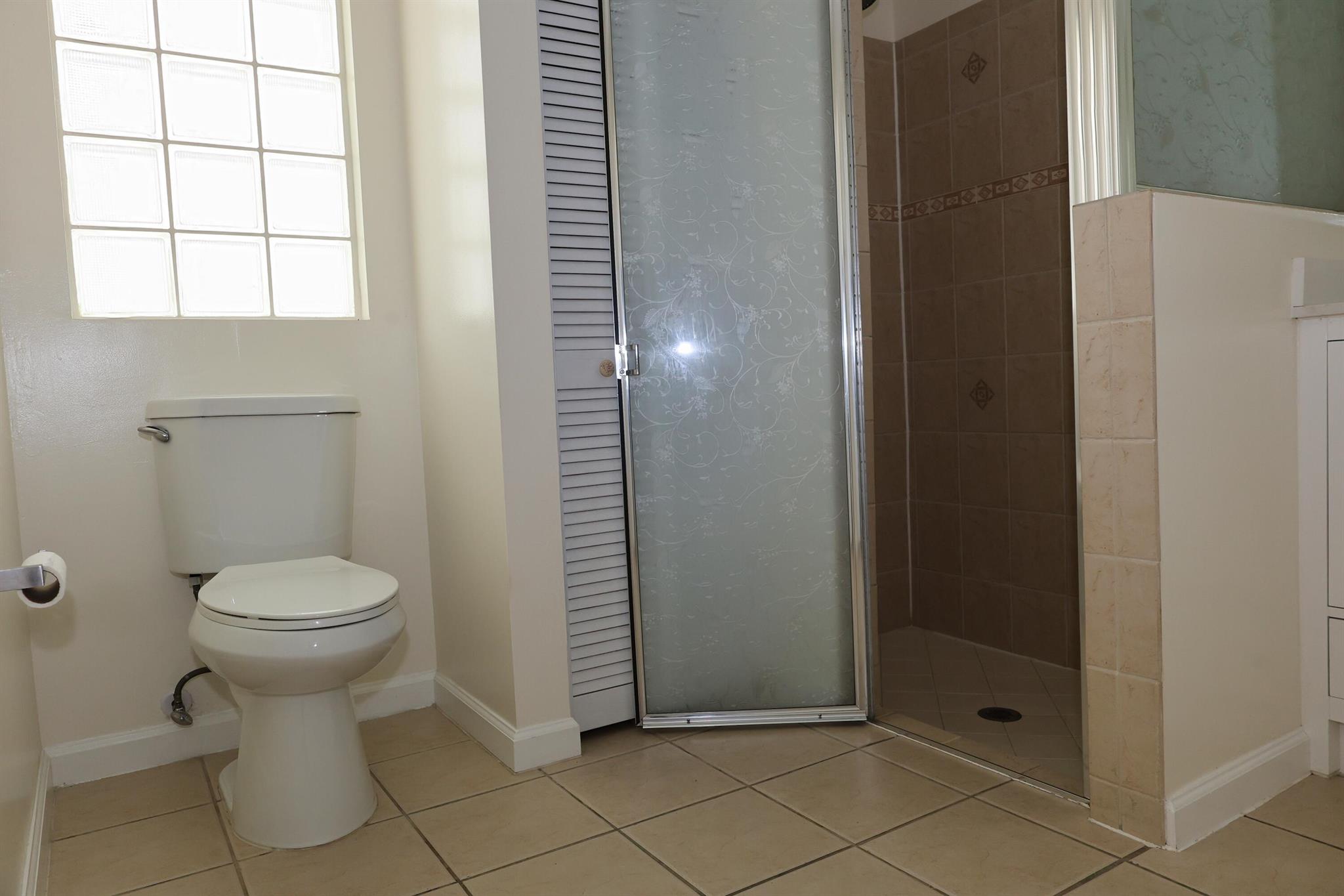 VICTORIA WOODS - Residential