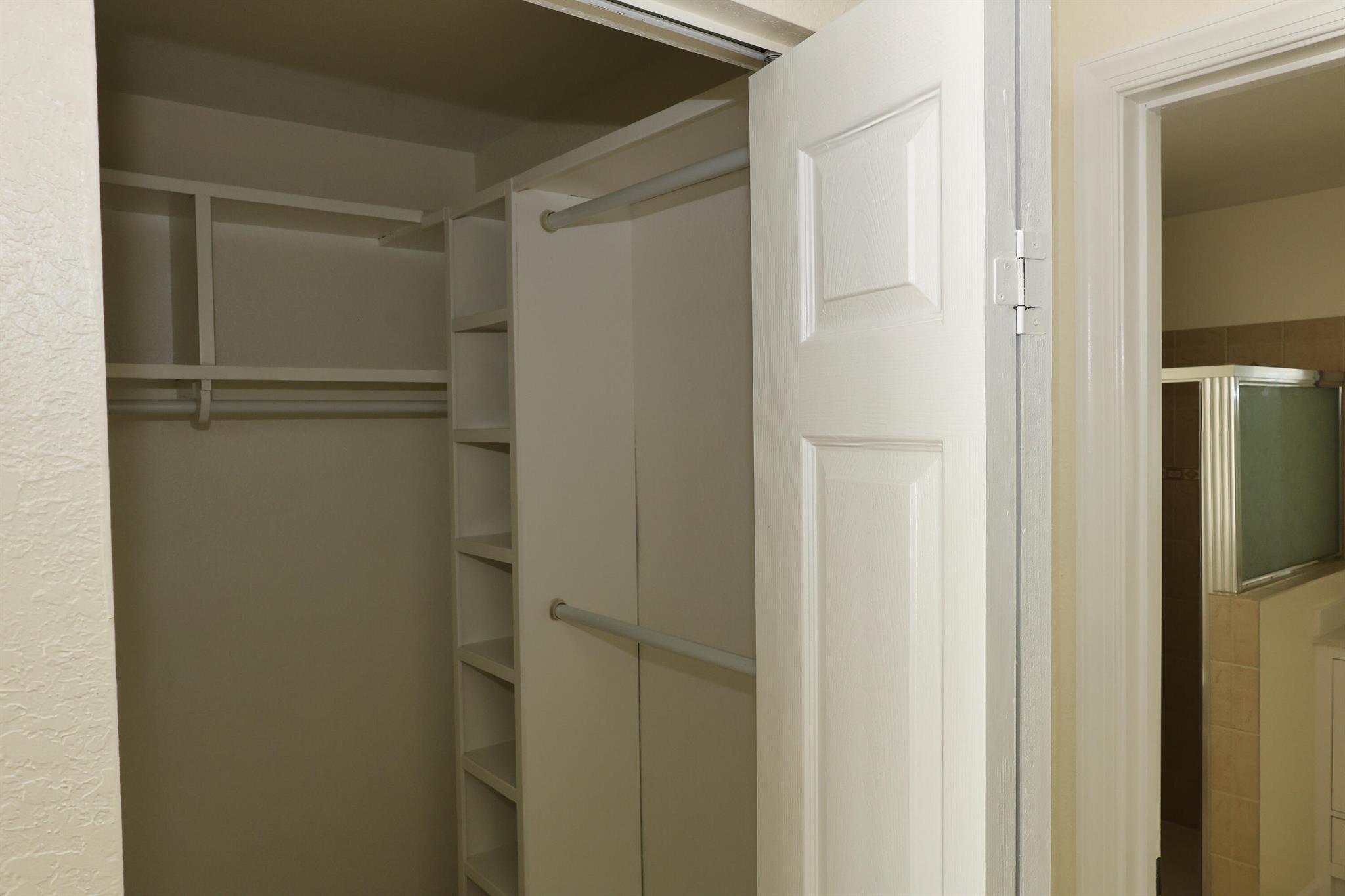 VICTORIA WOODS - Residential