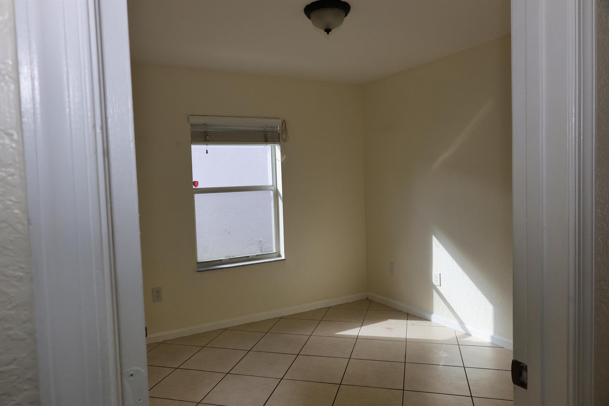 VICTORIA WOODS - Residential