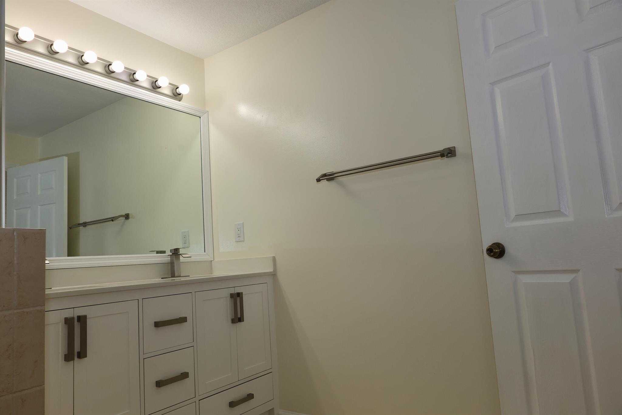 VICTORIA WOODS - Residential