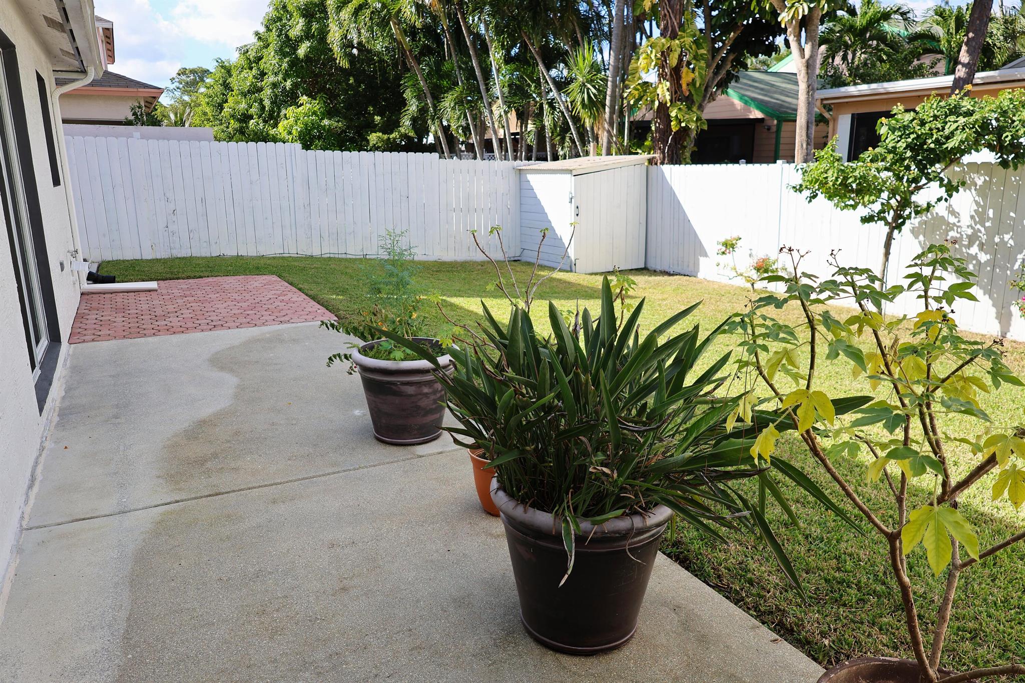 VICTORIA WOODS - Residential