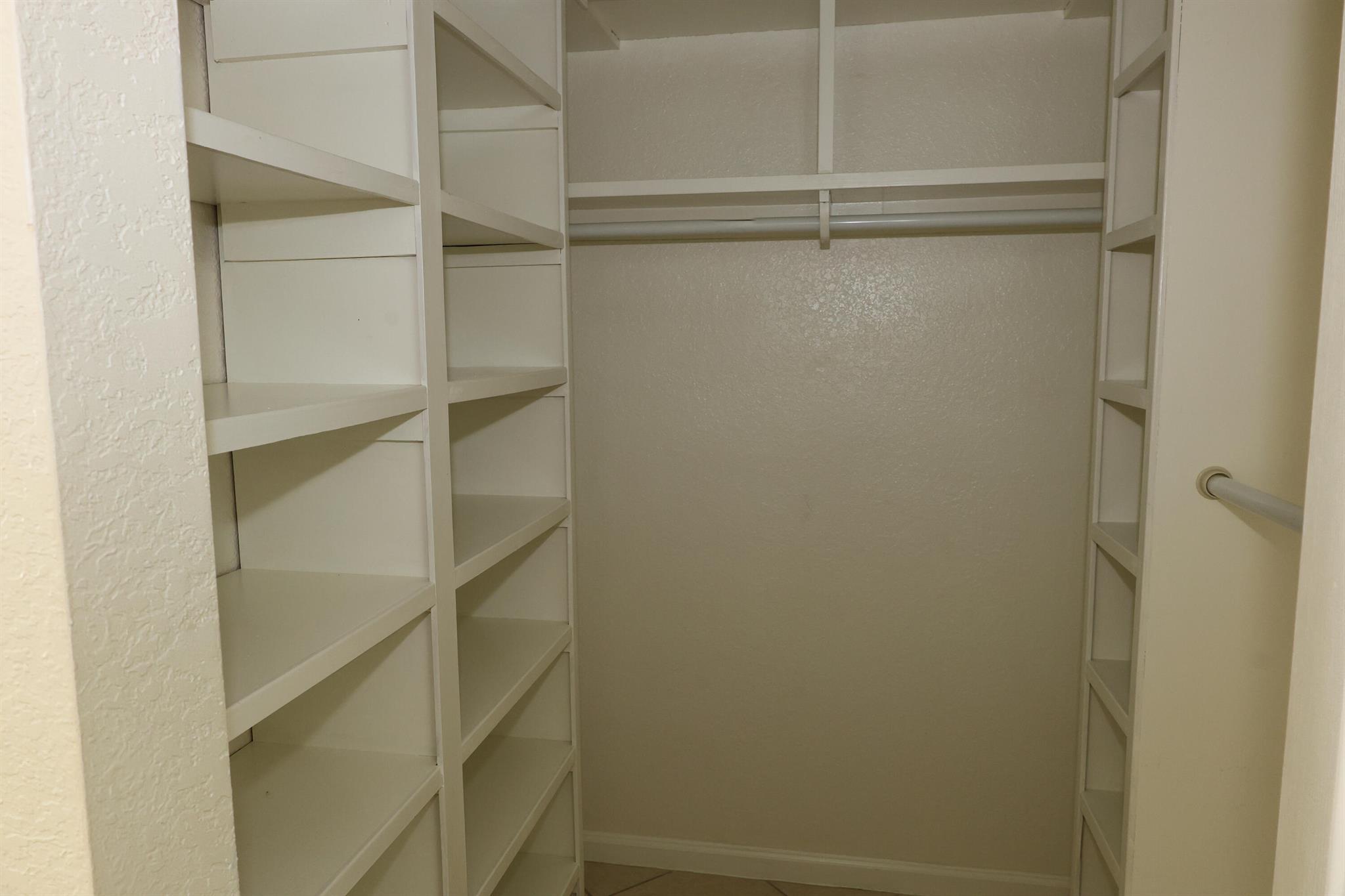 VICTORIA WOODS - Residential