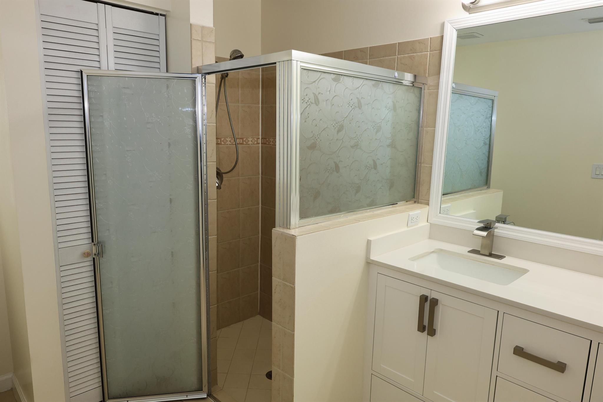 VICTORIA WOODS - Residential