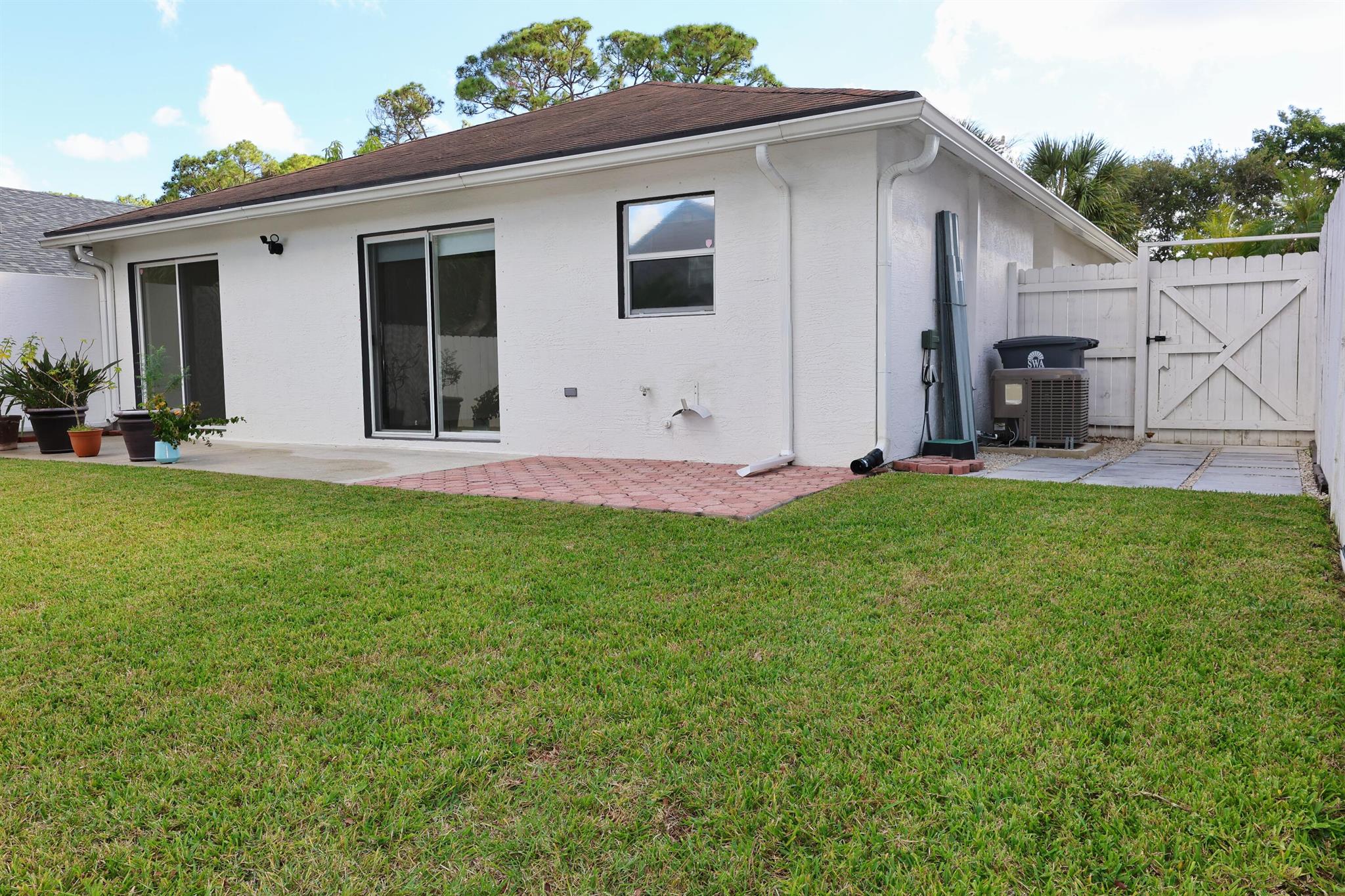 VICTORIA WOODS - Residential