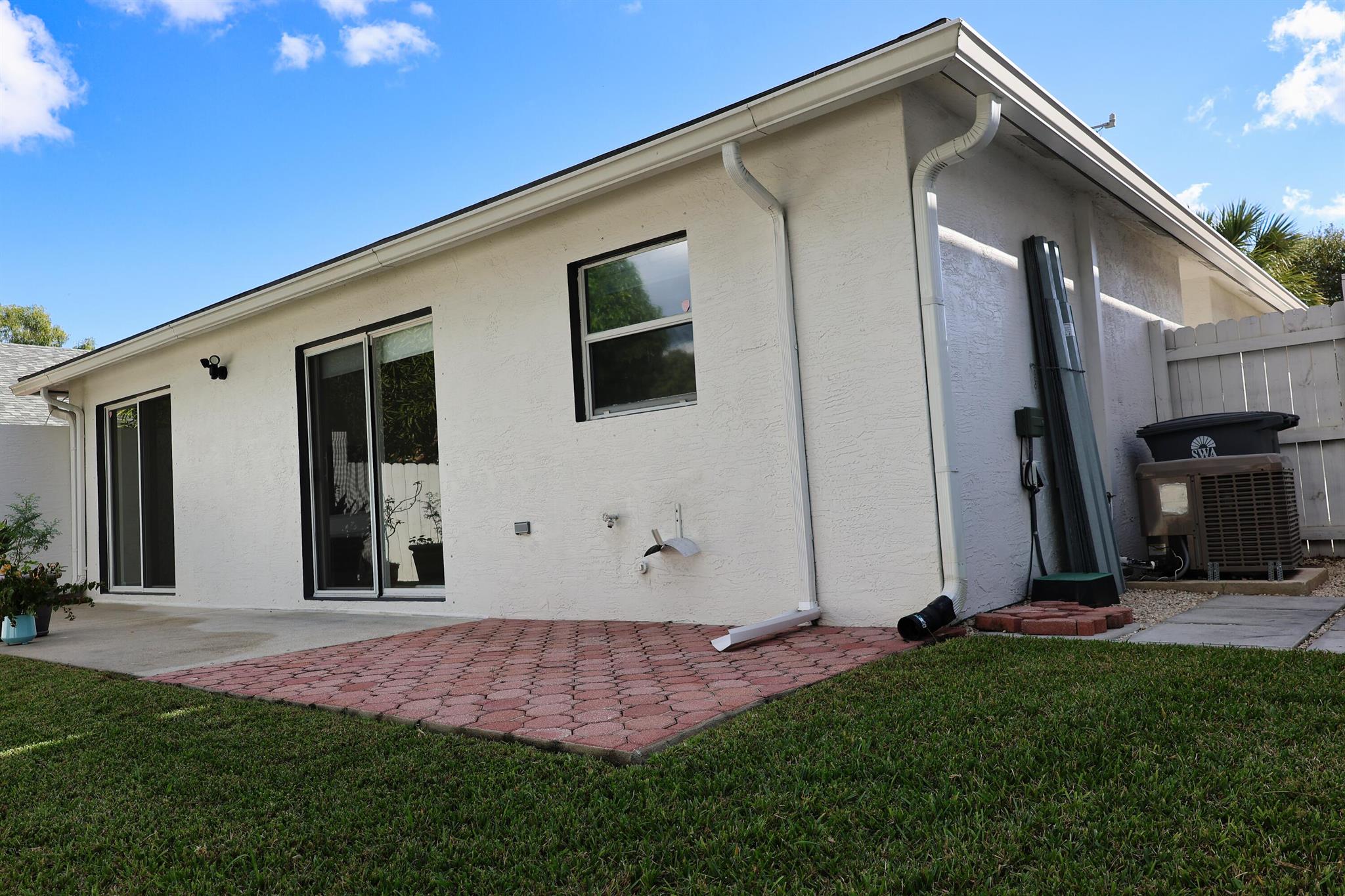 VICTORIA WOODS - Residential