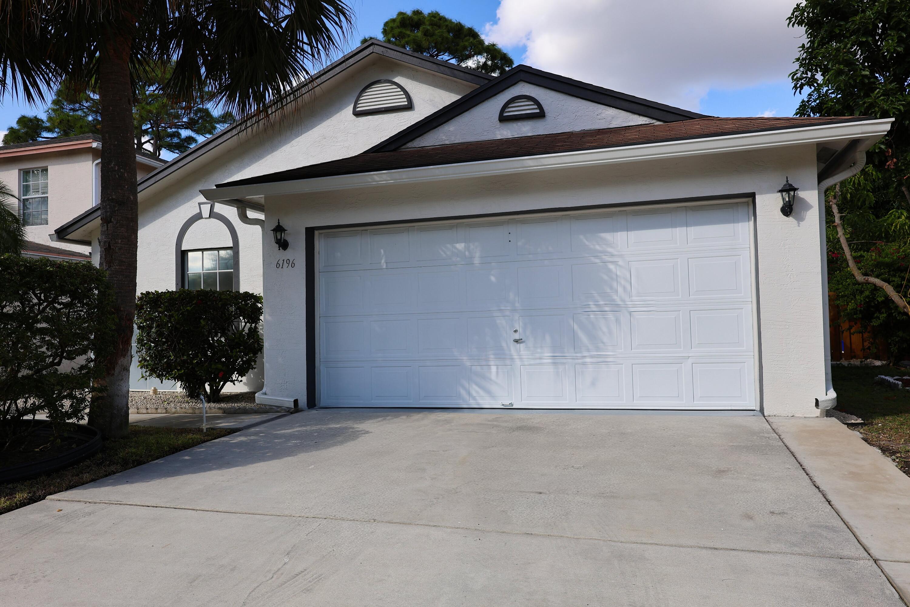 6196 Azalea Circle