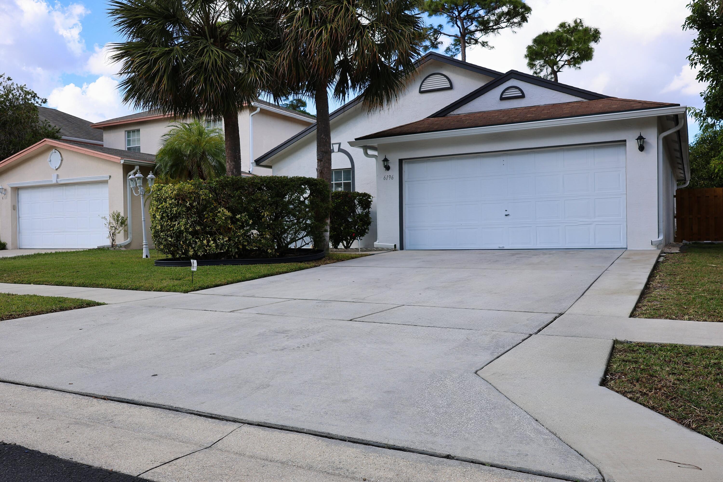 6196 Azalea Circle