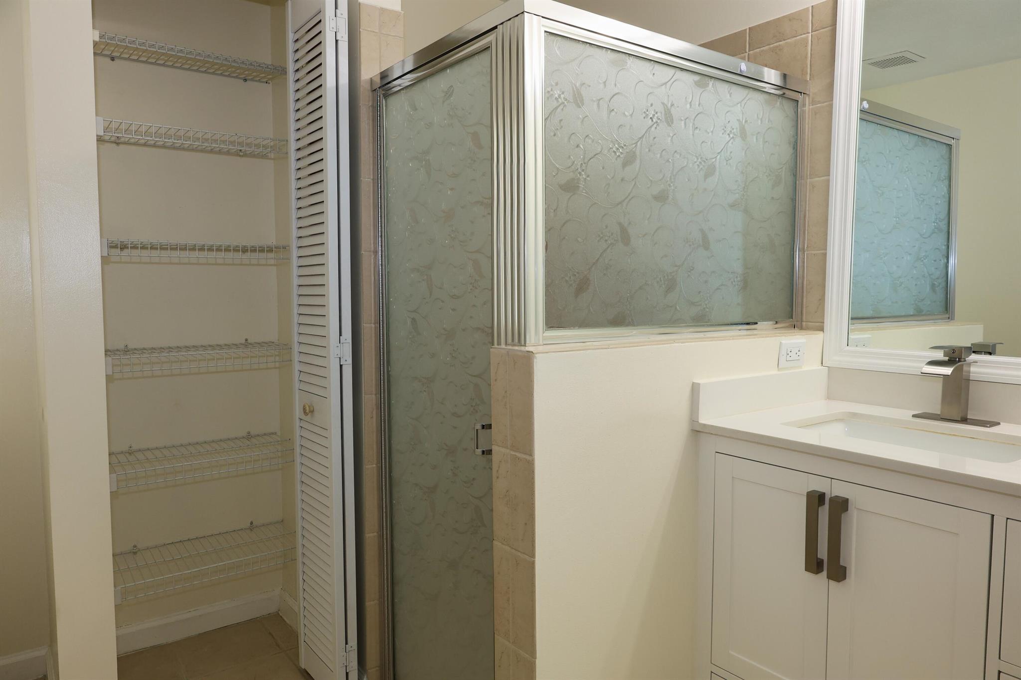 VICTORIA WOODS - Residential