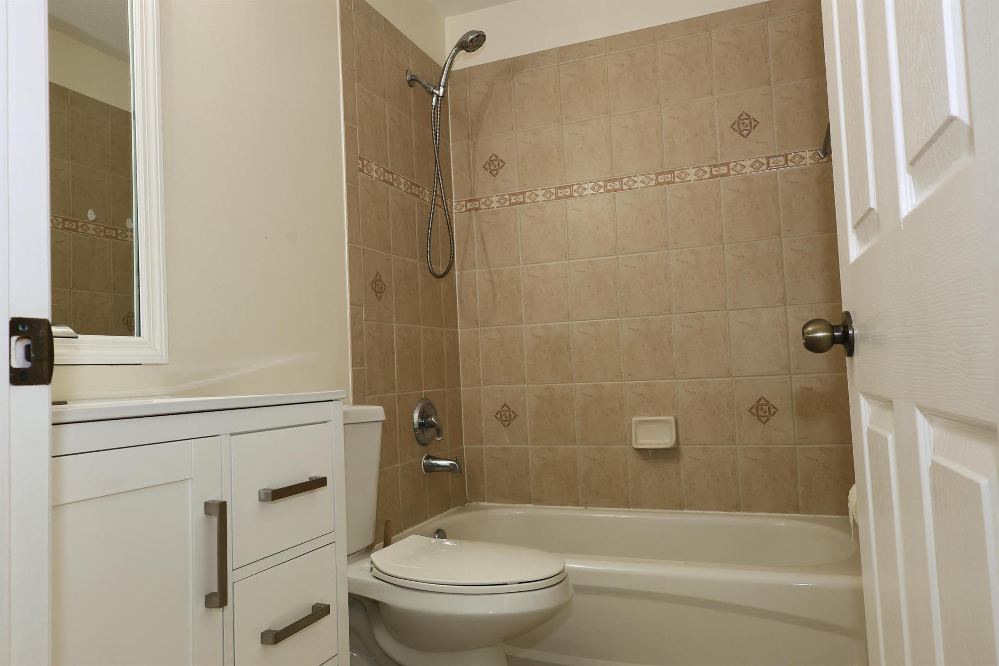 VICTORIA WOODS - Residential