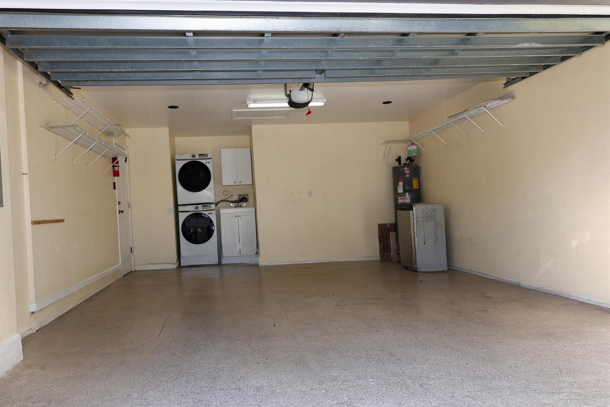 VICTORIA WOODS - Residential