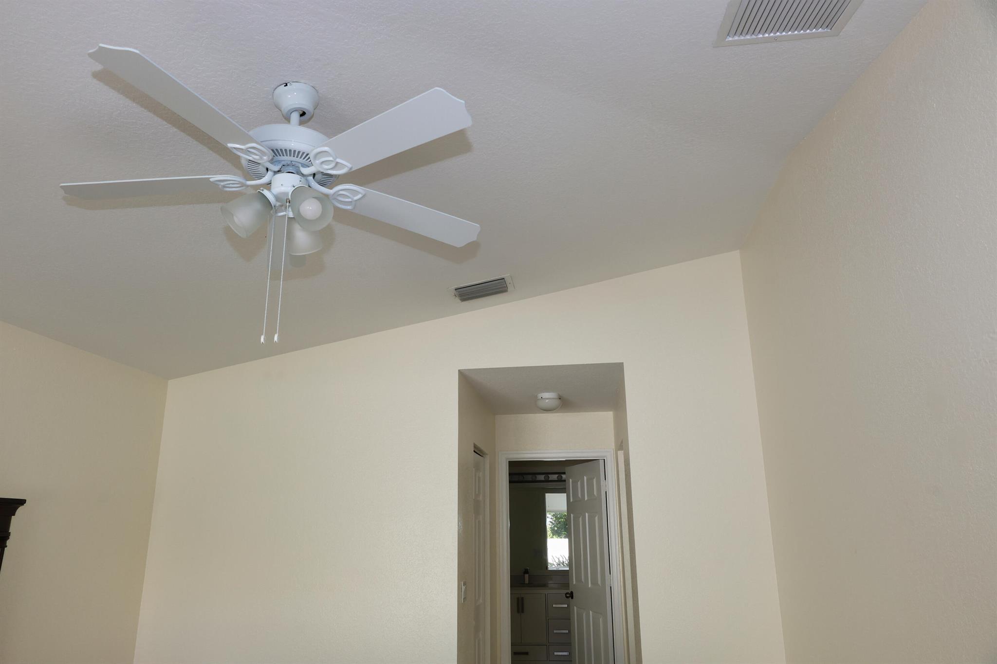 VICTORIA WOODS - Residential