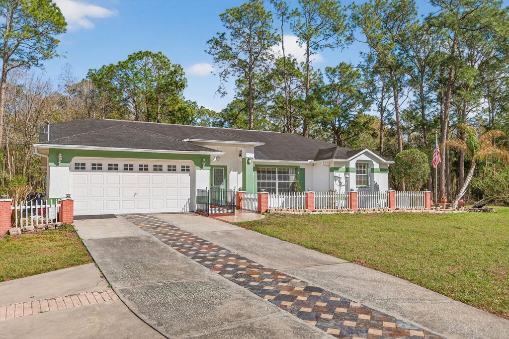 Photo of 8016 West Drive, Wesley Chapel, FL 33544 (MLS # B26007064)