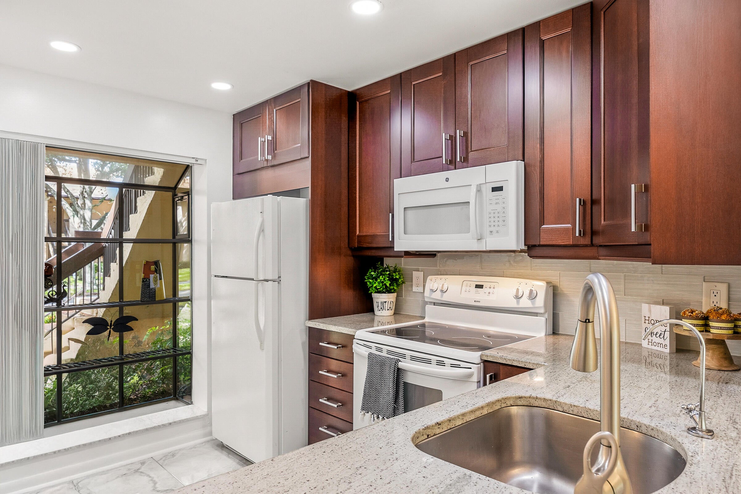 2225 SW 15TH Street 223