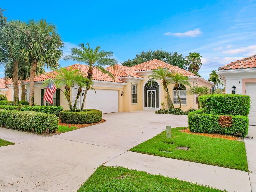 Photo of 1466 SW Eagleglen Place, Stuart, FL 34997 (MLS # R11010252)