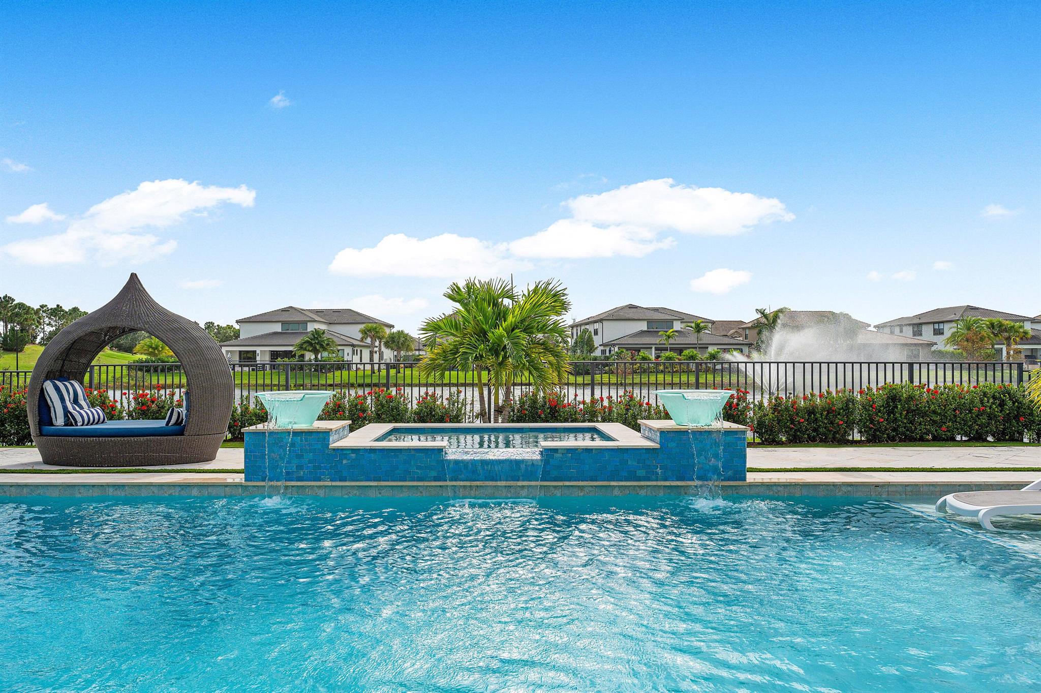 SONOMA ISLES - Residential