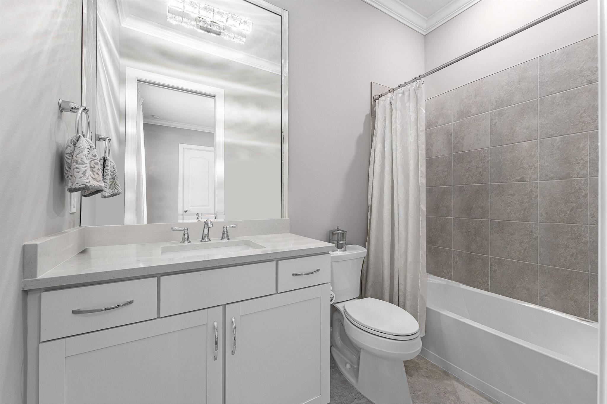 SONOMA ISLES - Residential